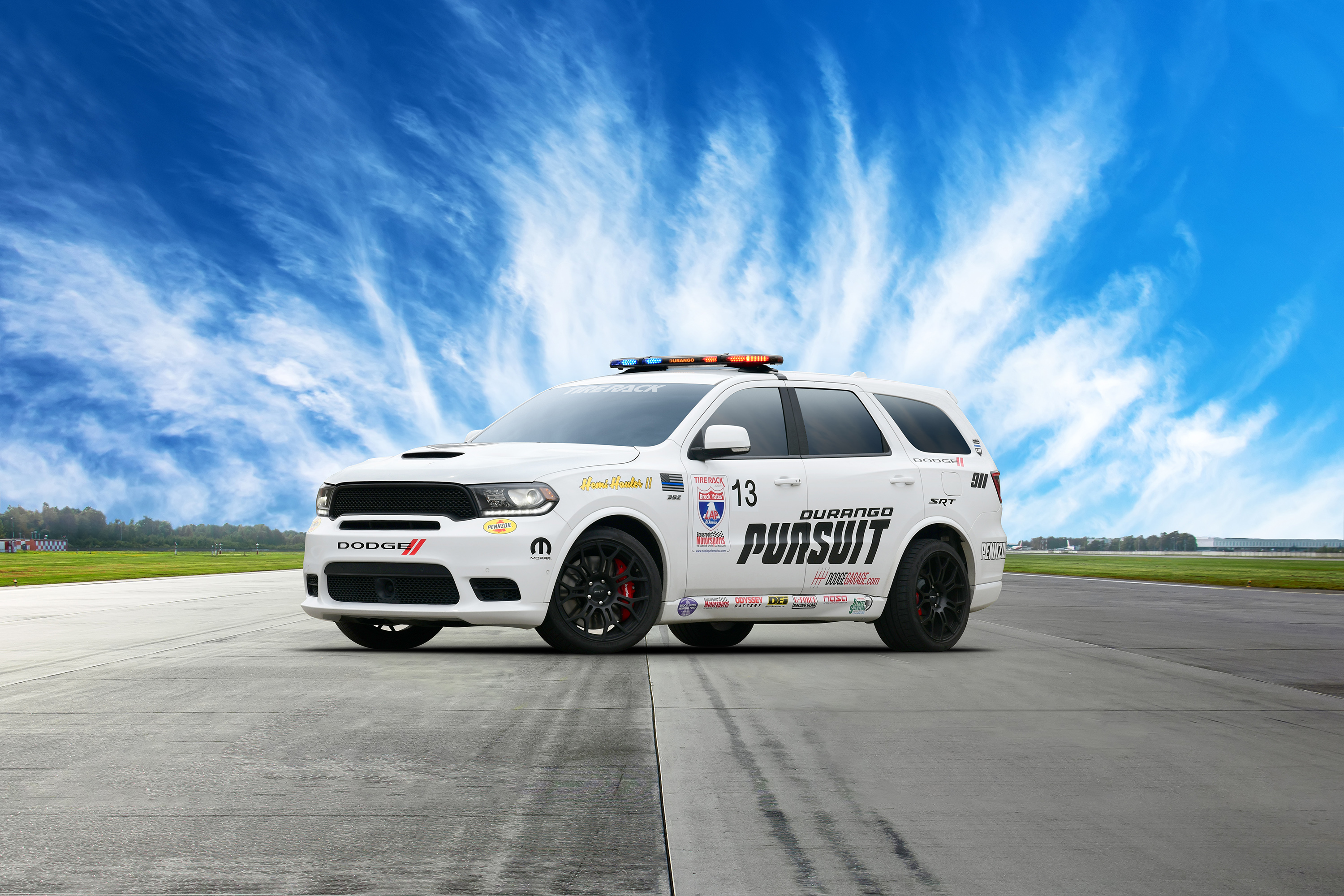 This year’s 2019 Tire Rack One Lap of America Presented by Grassroots Motorsports Magazine kicks off May 4 in South Bend, Ind., and Dodge//SRT is defending the Dodge Durango SRT’s 2018 One Lap truck/SUV class title, upping its game with a new Durango SRT Pursuit concept called “Speed Trap.” 