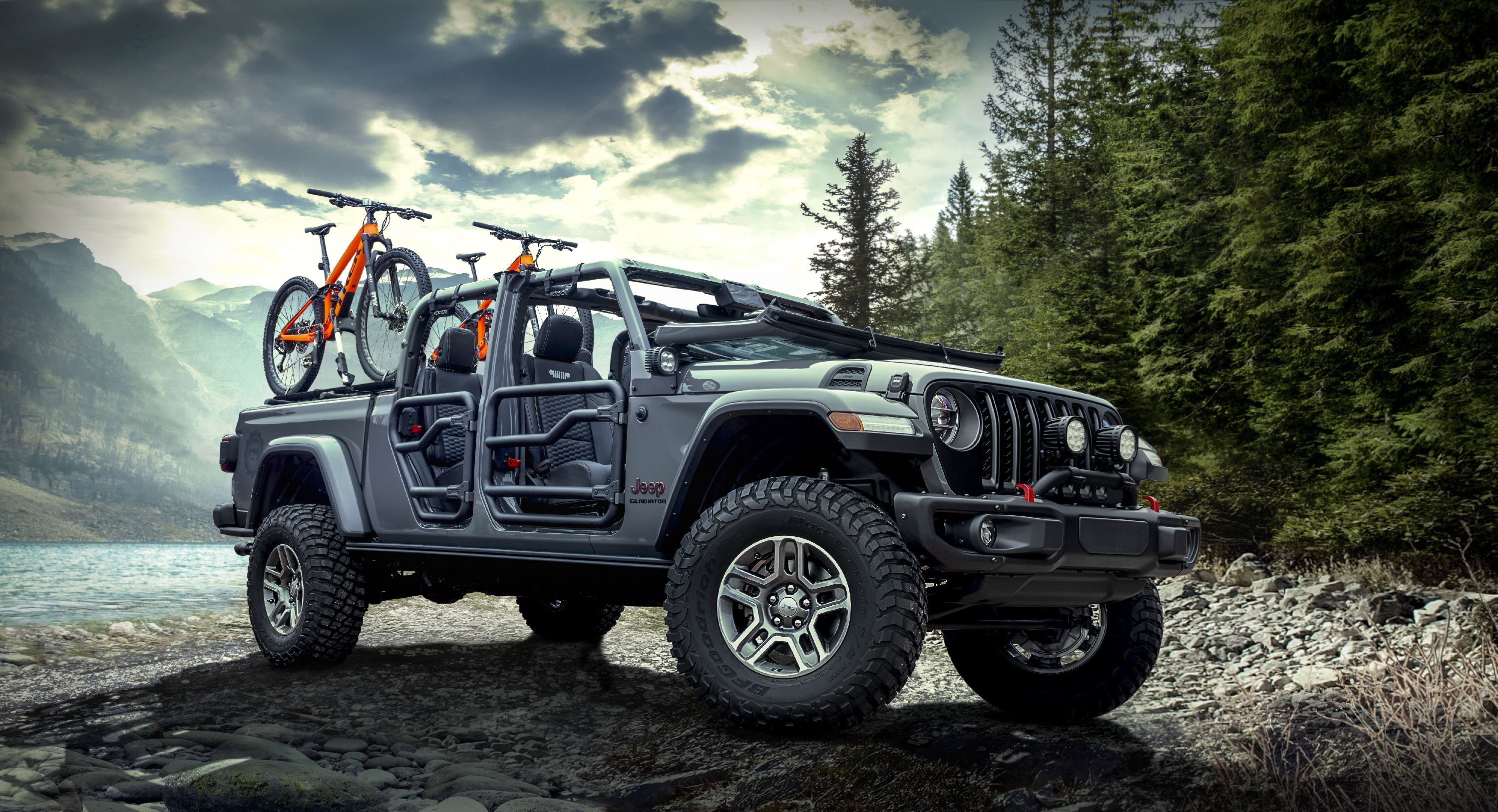 The Mopar-modified all-new 2020 Jeep® Gladiator Rubicon, on display at the 2018 Los Angeles Auto Show, highlights the open-air personalization potential and more than 200 parts and accessories available to enhance the most capable midsize truck ever.
